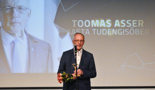 Tartu tudengiorganisatsioonide koostöövõrgustik nagu OLE ROHKEM andis Bioteaduste Üliõpilaste Seltsile auhinna „2023 Aasta Tudengiorganisatsioon“